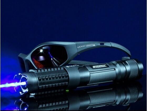 high intensity laser pointer
