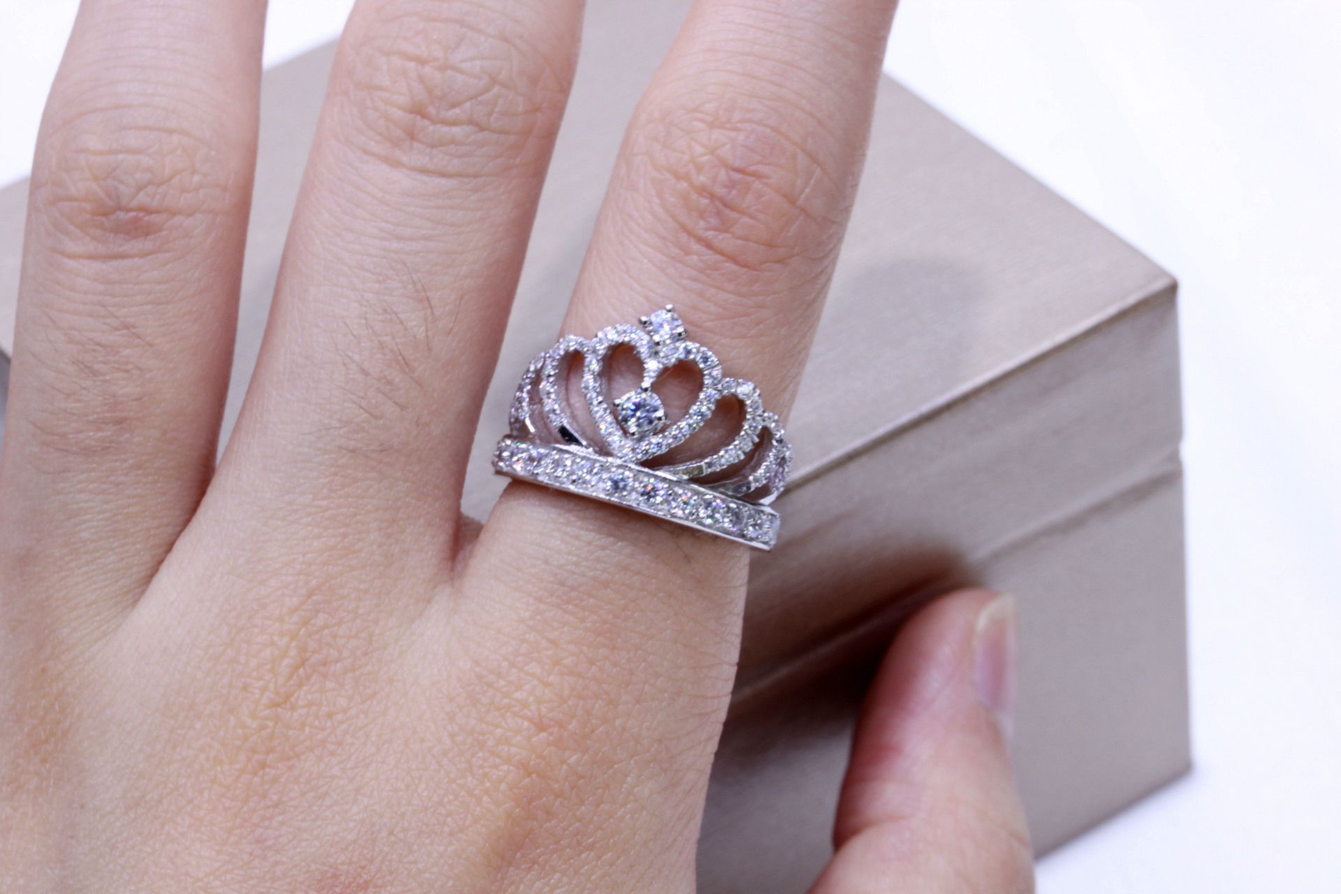 Slyq Jewelry Authentic 925 Sterling Silver Crown Forever Wedding Rings With Clear CZ For Women Fiancee Wife Original Slyq Jewelry Authentic 925 Sterling Silver Crown Forever Wedding Rings With Clear CZ For Women Fiancee Wife Original