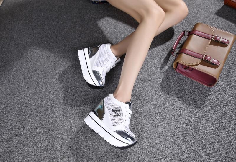 scarpe con zeppa chiuse