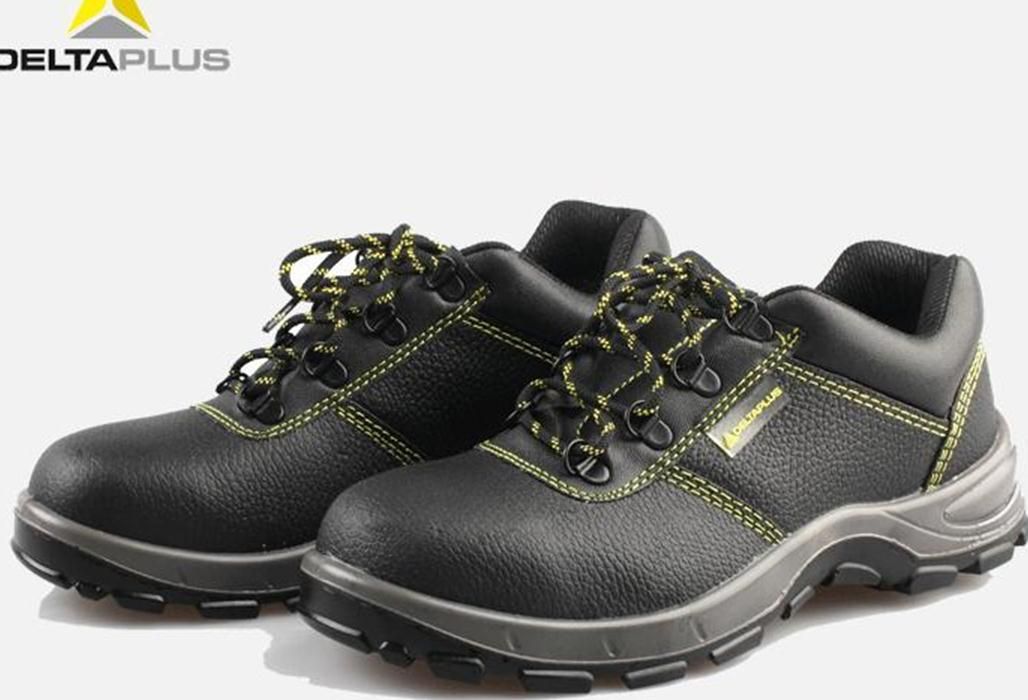 caps shoes