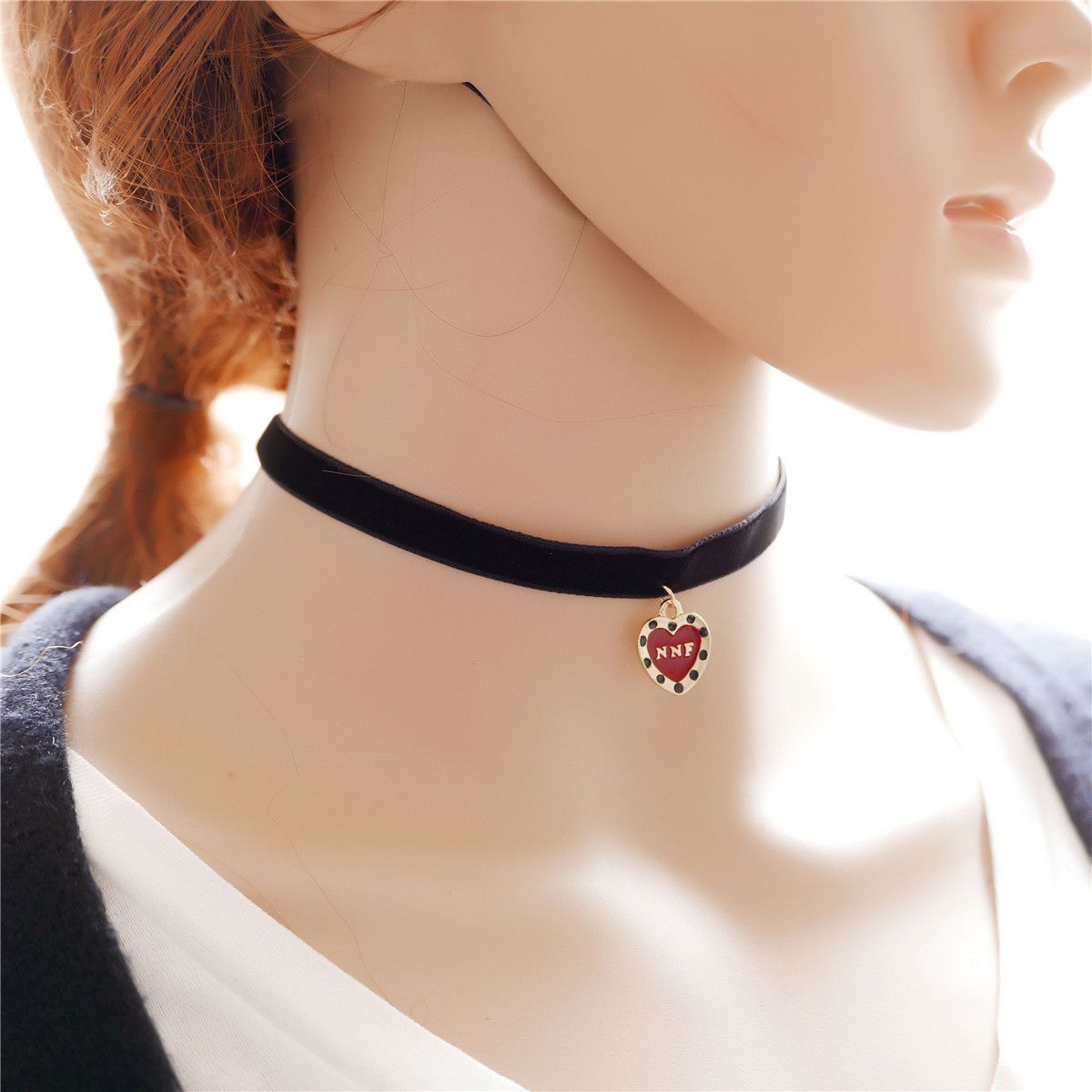 Cuello gótico negro collar de cinta de terciopelo aleación corazón de cadena de joyería de