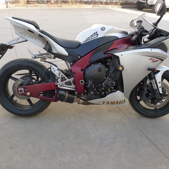 r1 straight pipe