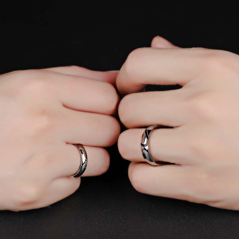 Estilo coreano Trendly Fashion Love Heart Stitching Anillos Titanio Acero inoxidable Anillo de San