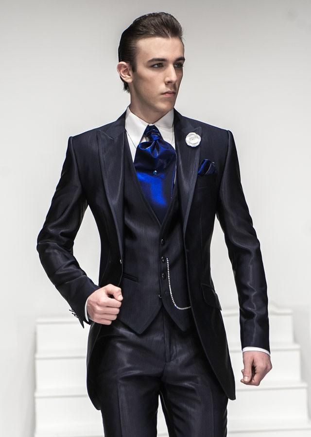 Peaked Lapel Groom Tuxedos Groomsmen 