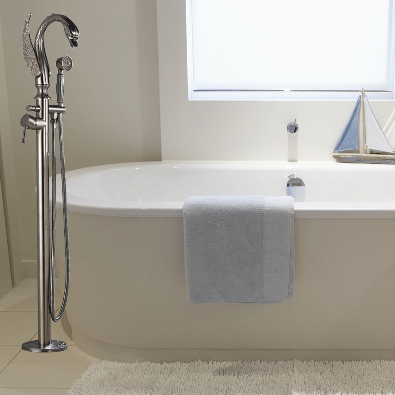 2020 Modern Brass Bird Shape Spout Free Standing Tub Faucet One