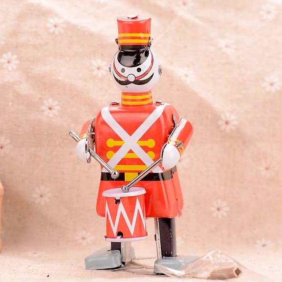 Wholesale Marching Band Robot Classic Toys Play The Drums Tin Clockwork