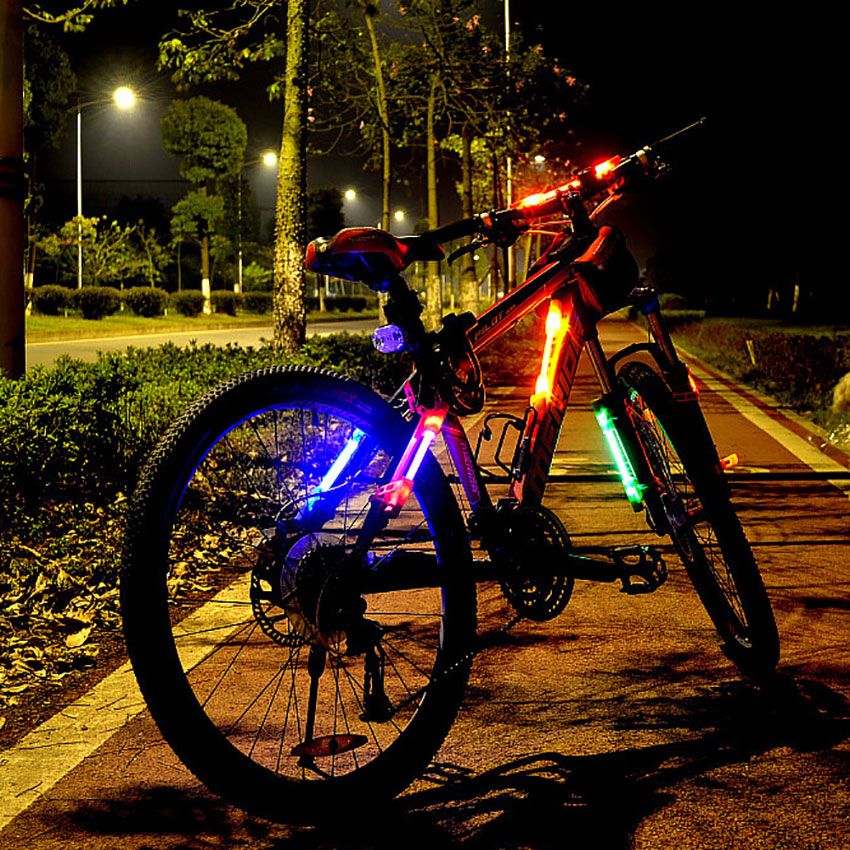 Triatleta Mesa final Bibliografía Accesorios de bicicleta de silicona luces traseras luces de advertencia de  seguridad para bicicletas de montaña