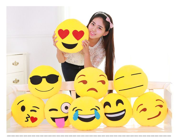 Emoticon Di Natale.Acquista Emoticon Di Cartone Animato Emoji Cuscino Emoticon Morbido Cuscini Bambini Bambini Farciti Peluche Di Halloween Natale Regalo Di Natale Divano Auto Cuscino A 2 18 Dal Yelesley Dhgate Com