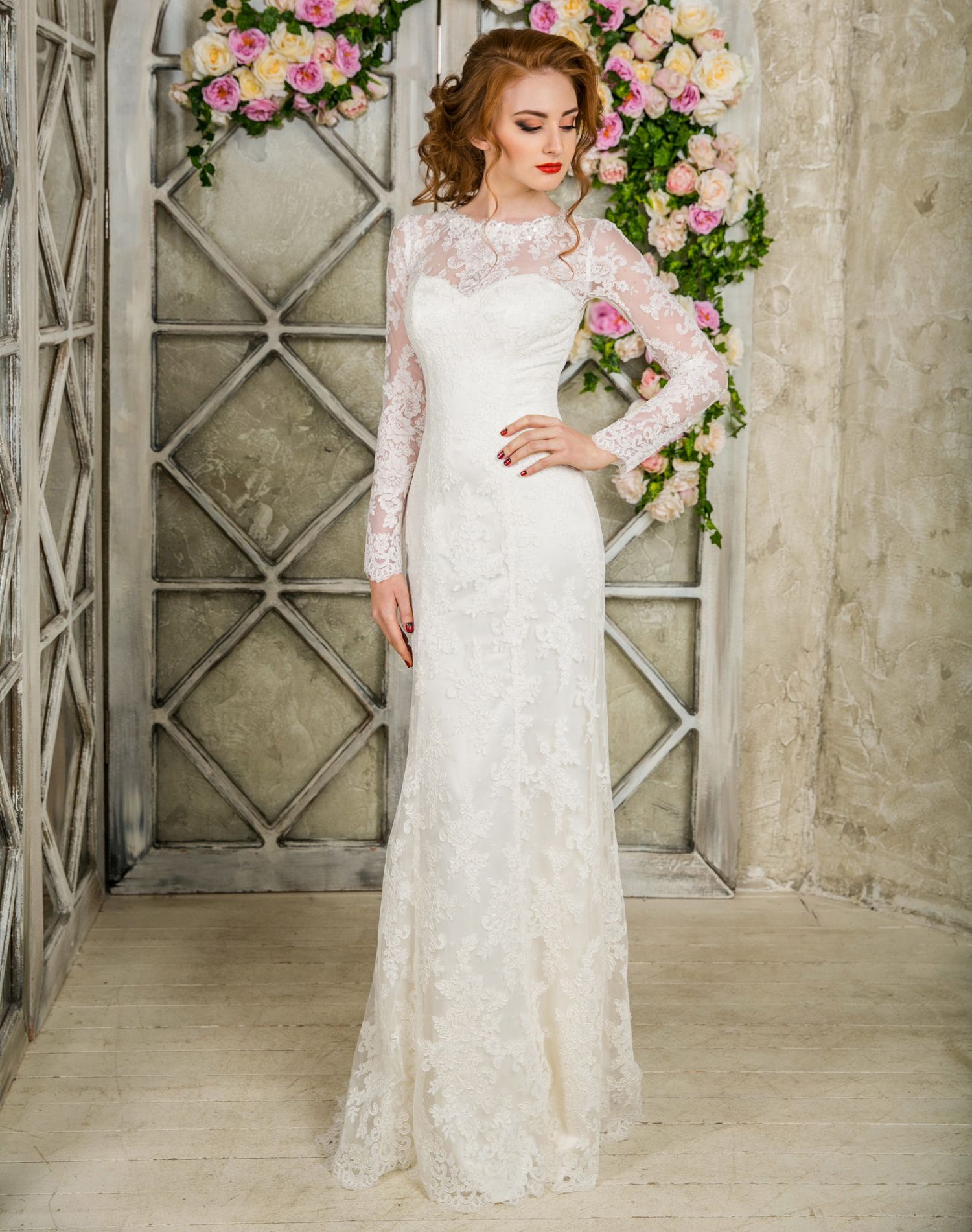 lace trumpet wedding dress with sleeves