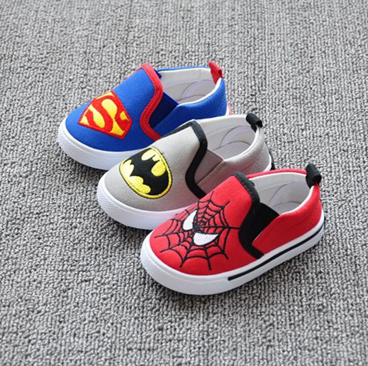 sapato de criança de 4 anos