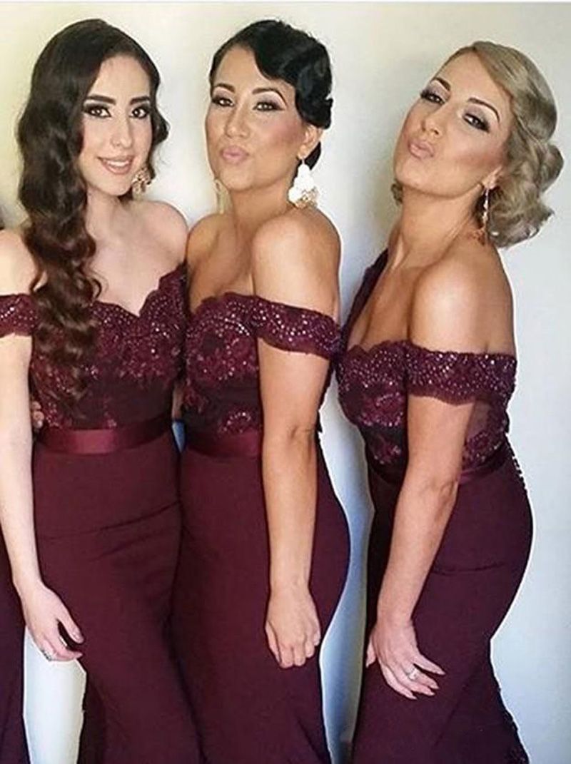 Compra Elegantes Vestidos De Dama De Honor Azul Marino 2016 Barato Fuera  Del Hombro Apliques Encaje Apliques Largo Dama De Honor Vestido De Boda  Vestido De Ocasión Barato | Entrega Rápida Y