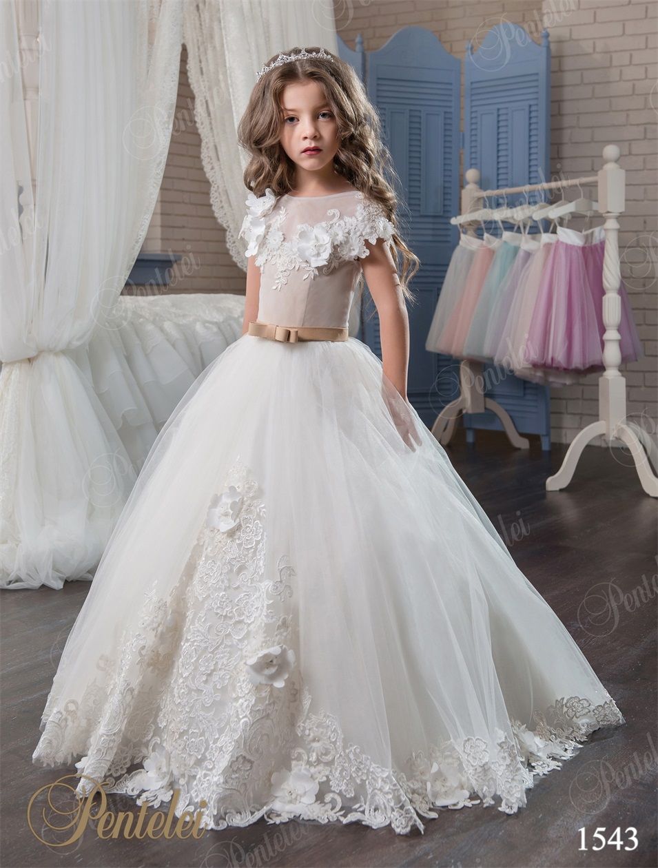 Acquista Abiti Da Bambina A Fiori Bianchi Con Maniche Corte Pentelei Appliques Abiti Da Ballo Prima Comunione In Tulle Bambine Fiori A Mano A 59 35 Dal Uniquebridalboutique Dhgate Com