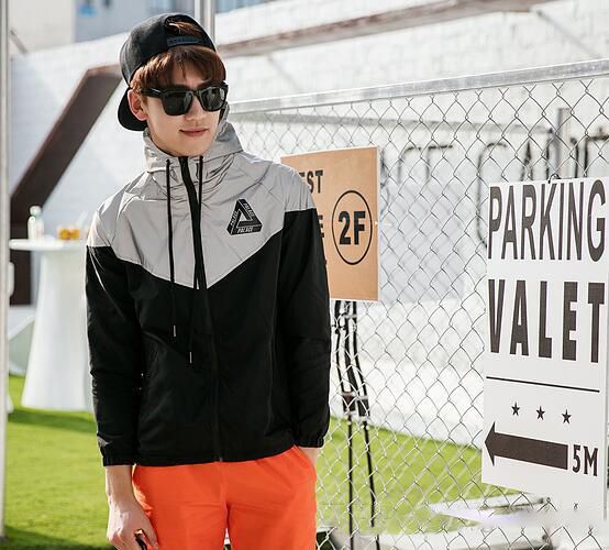 palace 3m reflective jacket