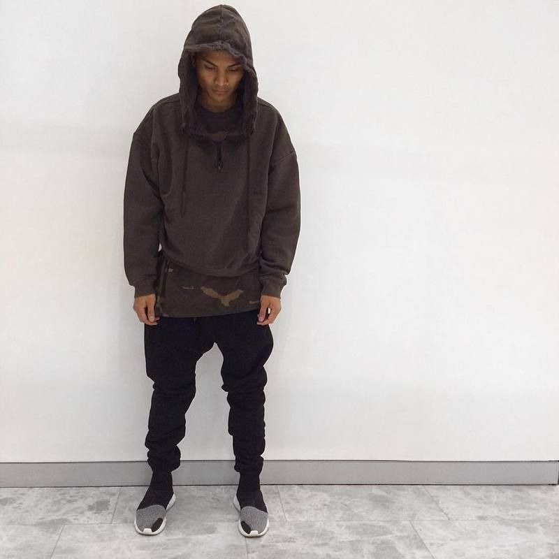 yeezy yebra