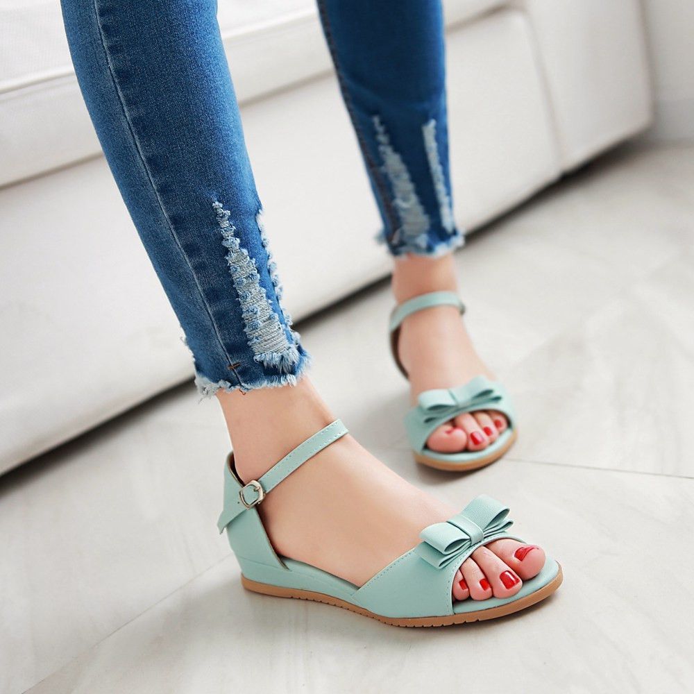 sandals for young ladies
