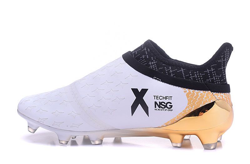 no shoelace soccer cleats