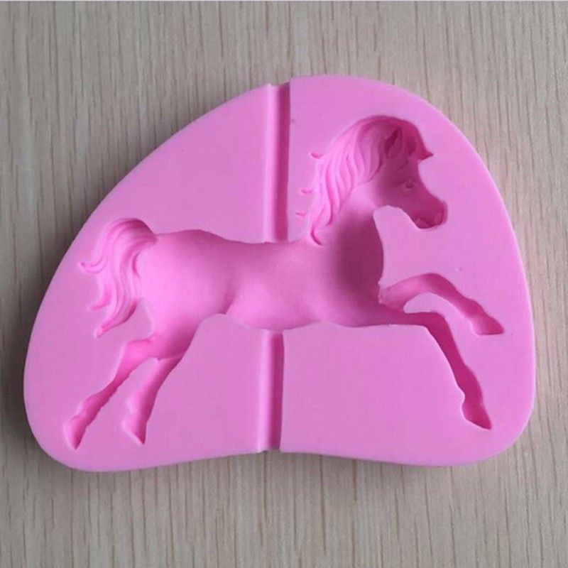 2021 Hot Sale Carousel Horse Design Silicone Cake Mold Fondant Cake Decoration Mold Chocolate