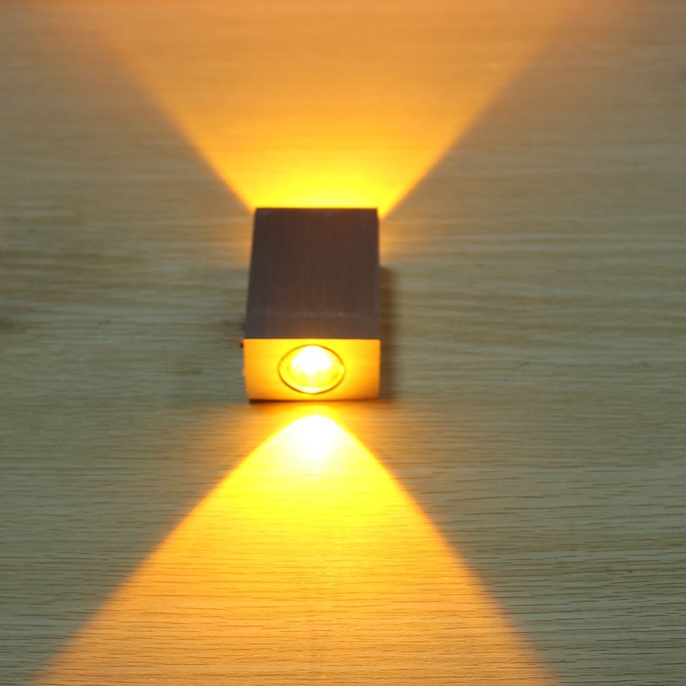 Yatak Odani Dunya Nin En Guzel Yeri Haline Cevir 3 Led Light Wall Decor Bedroom Home Decor Styles Beautiful Bedrooms