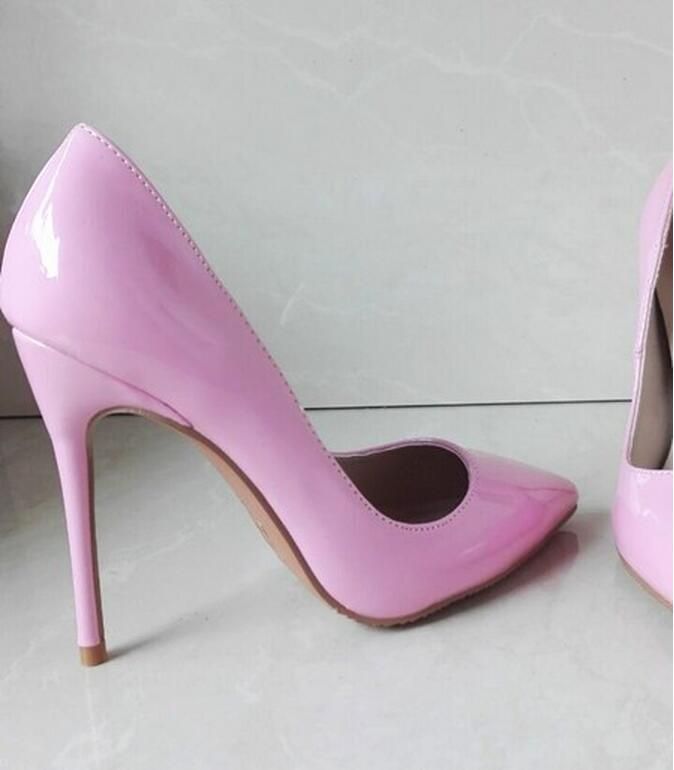 red sole shoes brand name