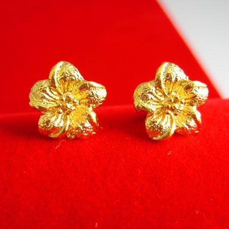 Pure gold ear studs Clearance