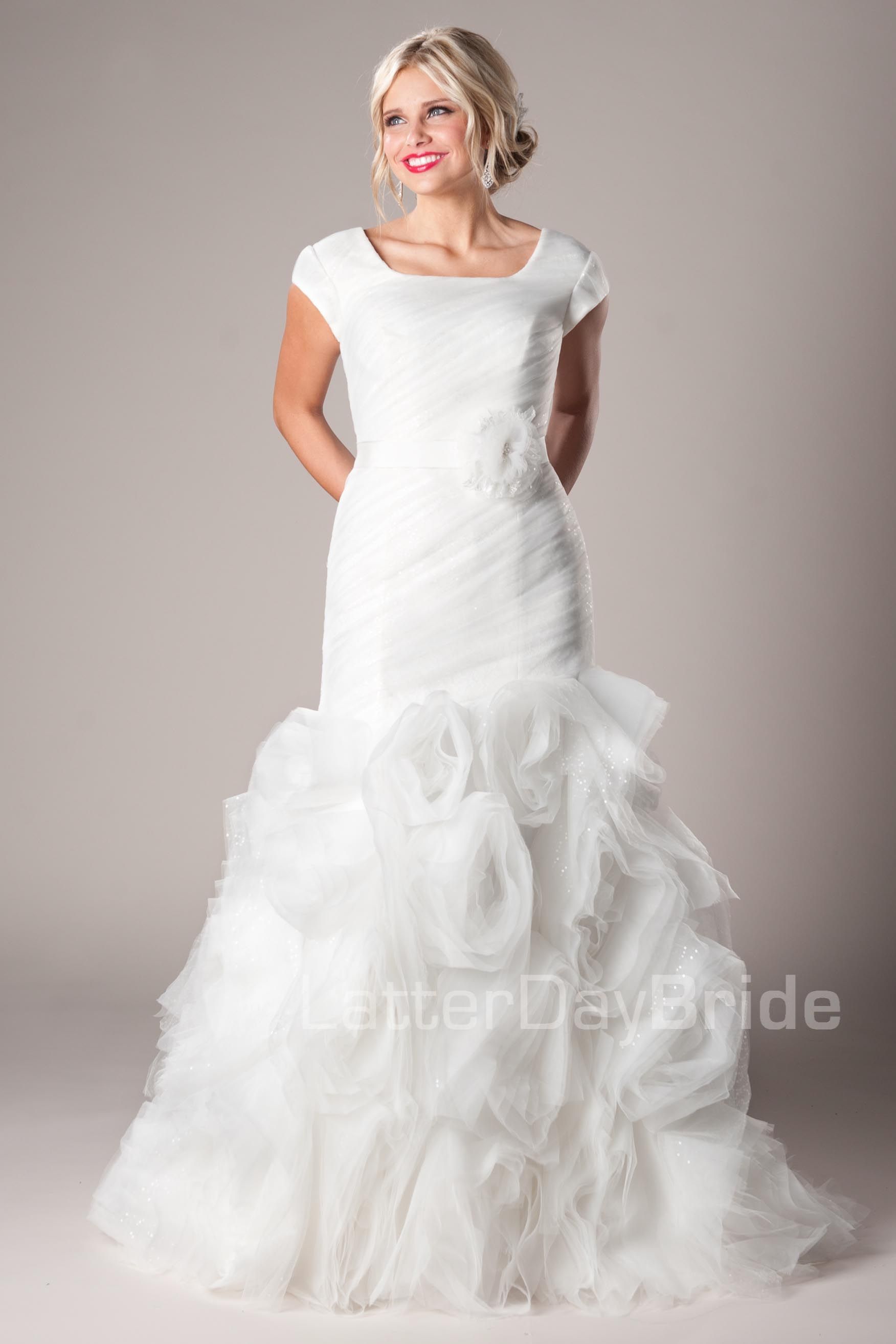 outdoor winter wedding dress