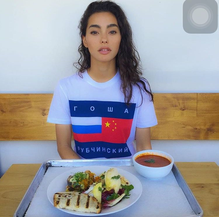 gosha flag tee