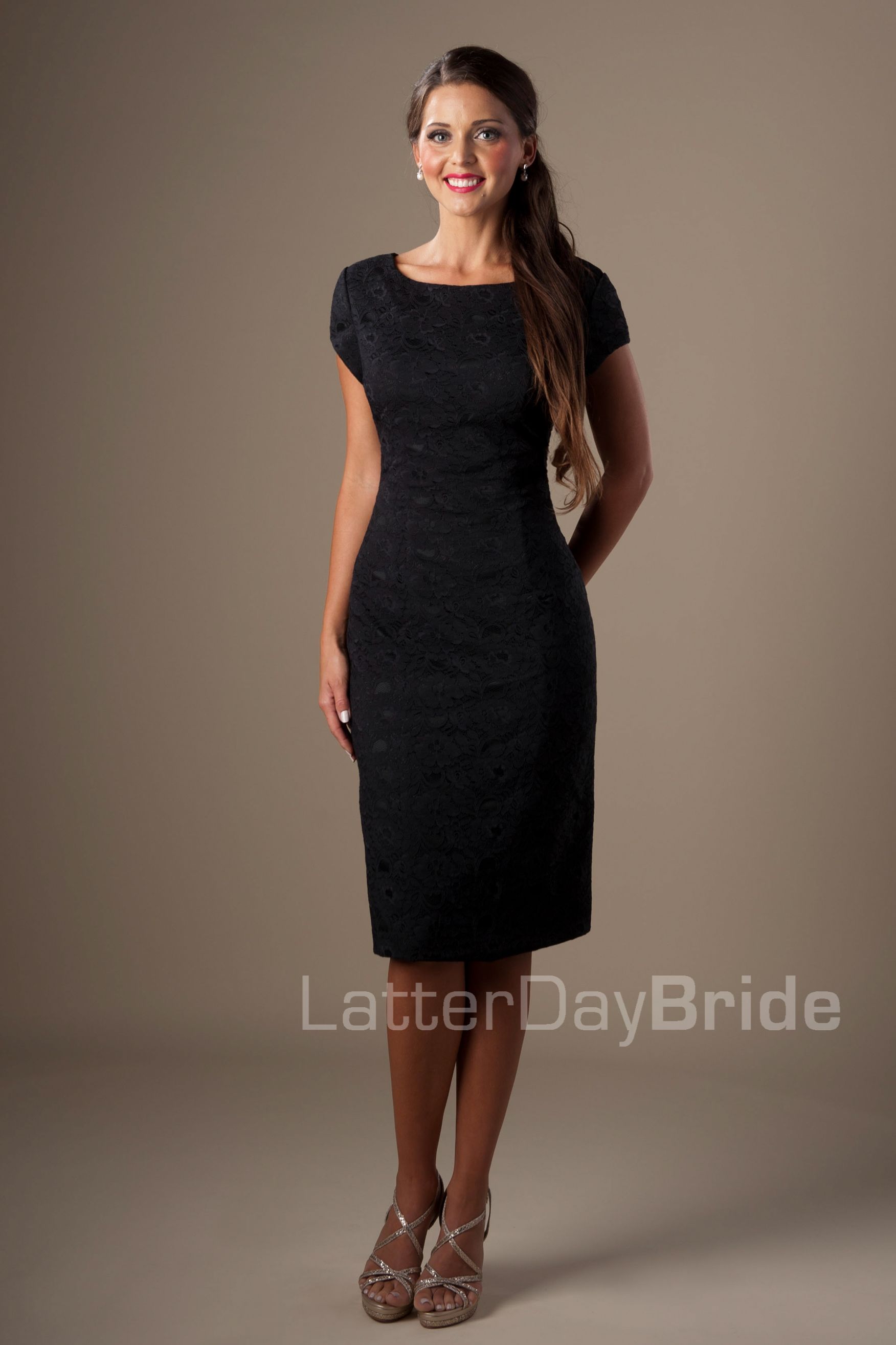 fitted black dress knee length