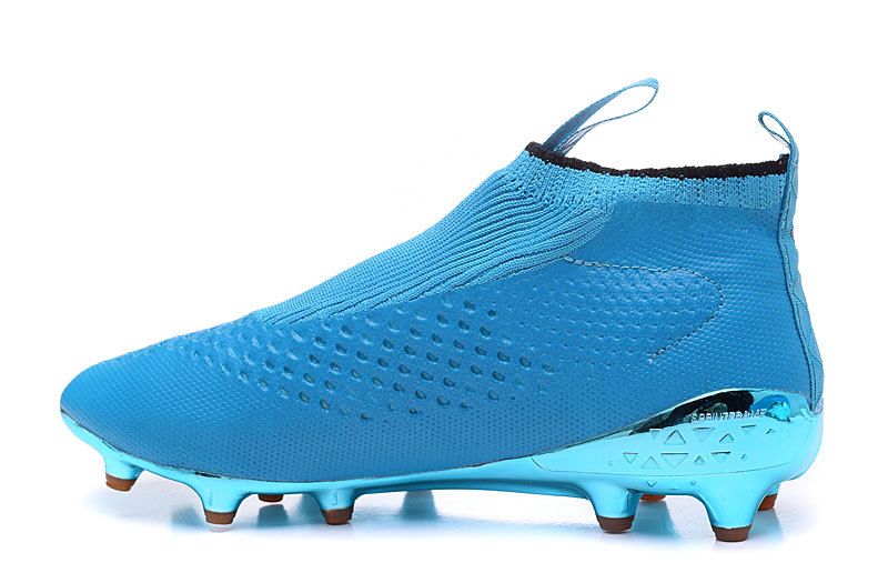 no lace soccer boots