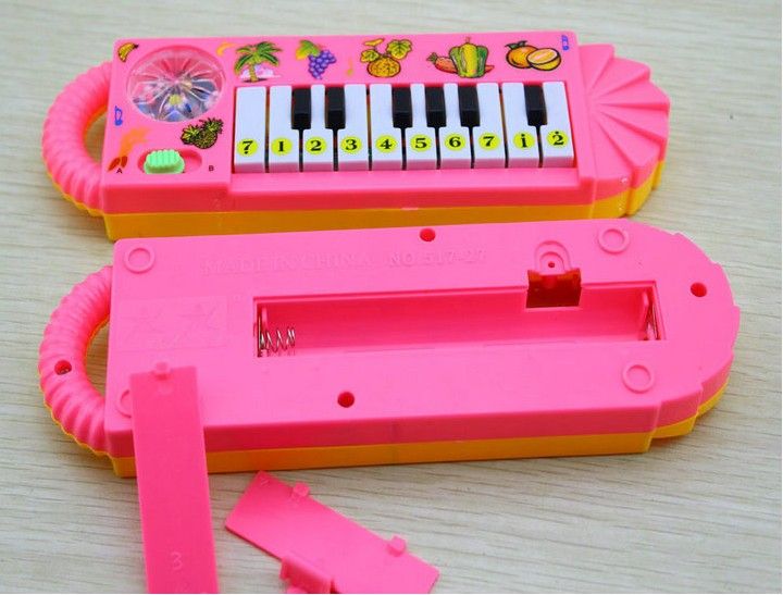 toy keyboard piano