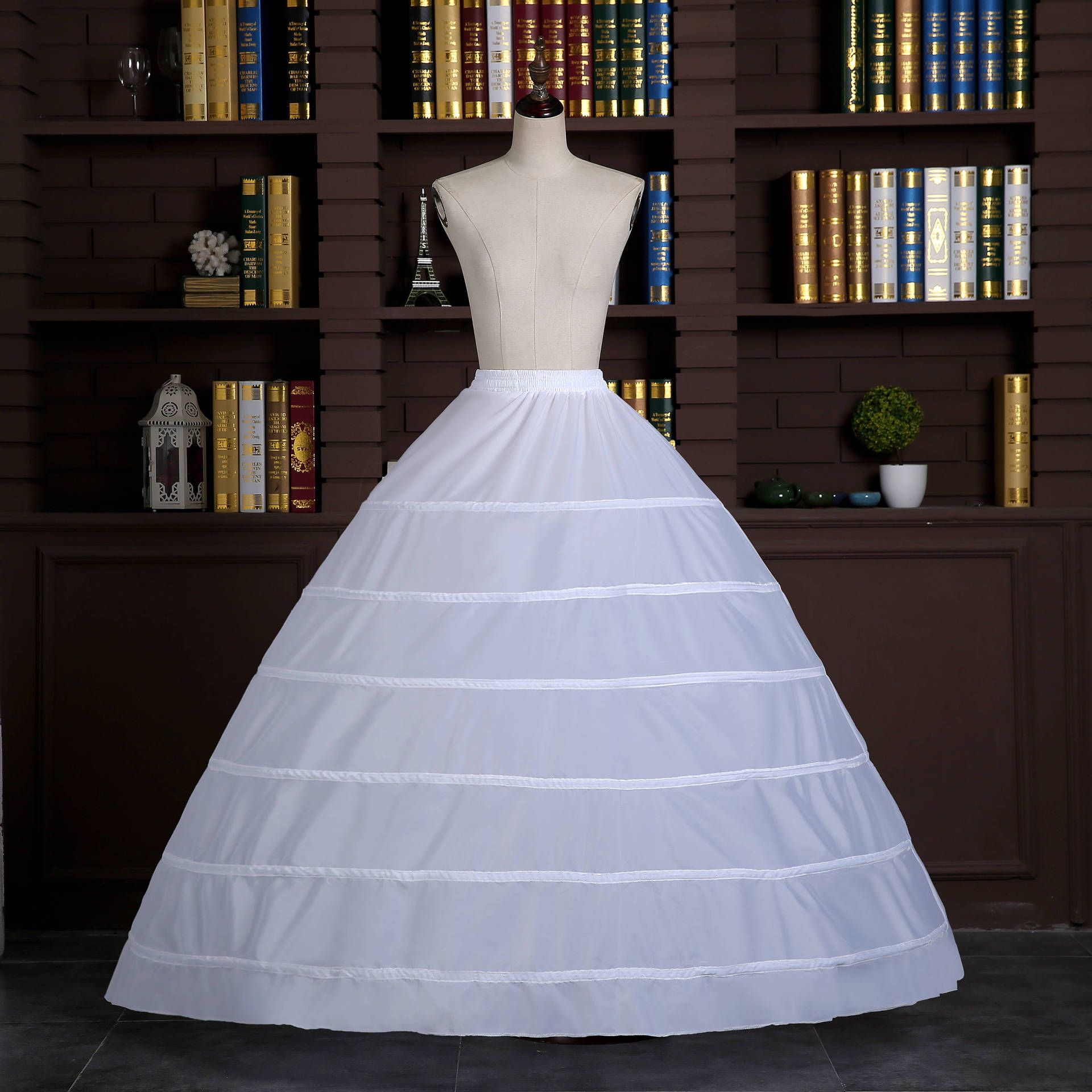 Under Bridal Gowns From Manweisi 