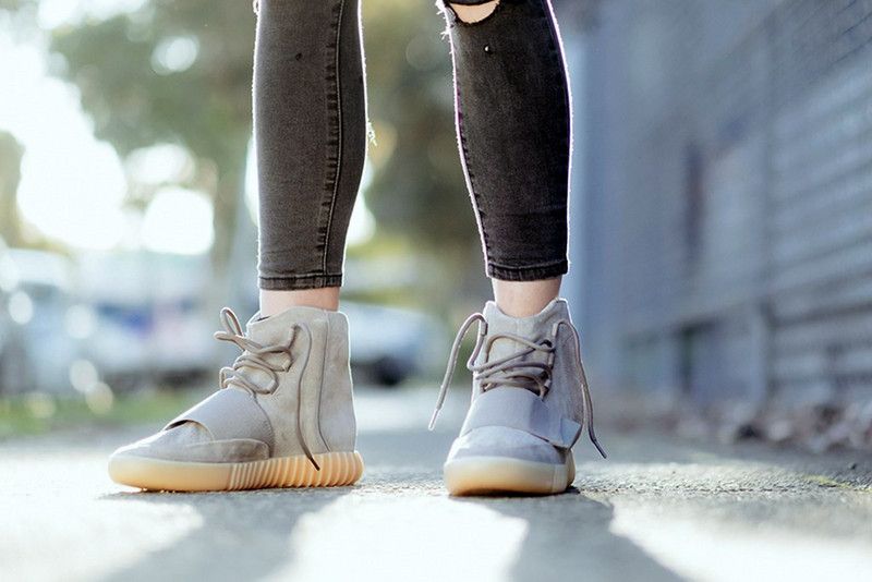 yeezy 750 replica