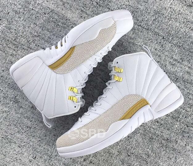 white and gold tennis shoes