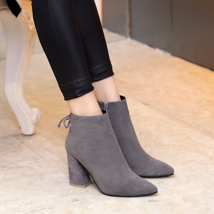 U654 Genuine Leather Matte Thick Heels 