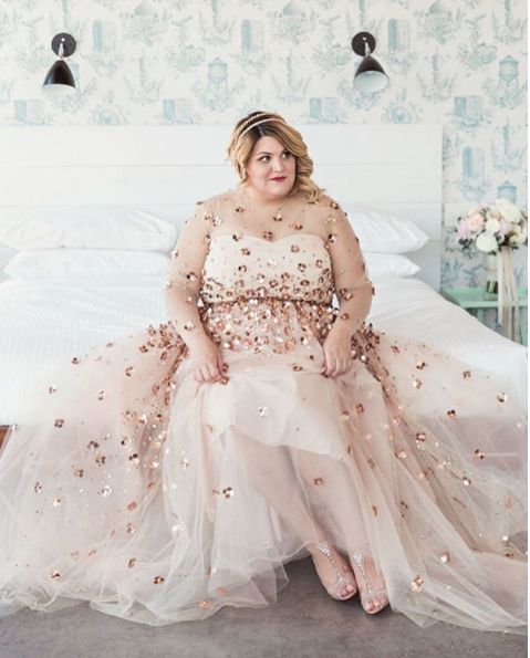 Acquistare Abiti Da Sposa A Maniche Lunghe Taglie Forti 2018 Abiti Da Sposa  Da Sposa Country Modesto Lucido Con Motivo Floreale Color Champagne  Economico | Consegna Veloce E Qualità | It.Dhgate