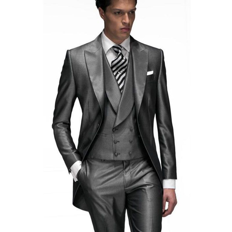 Compre Traje De Novio Gris Oscuro Hecho A Medida Esmoquin Padrino De Boda  El Mejor Hombre Trajes De Boda Para Hombres Chaqueta + Pantalón + Chaleco  Traje De Boda Tailcoat EW7103 A