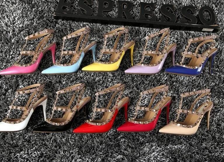 v logo heels