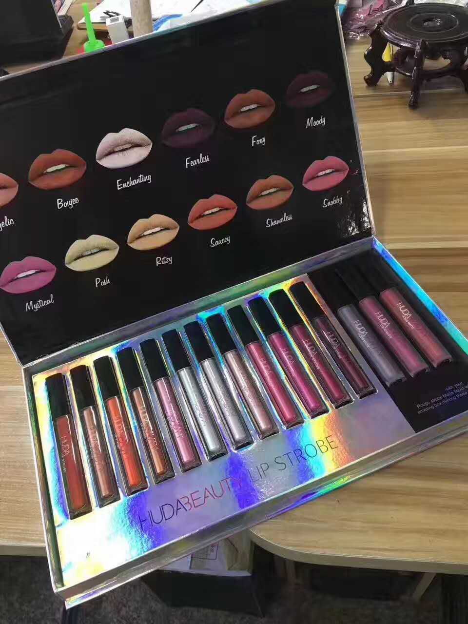 huda strobe lip set