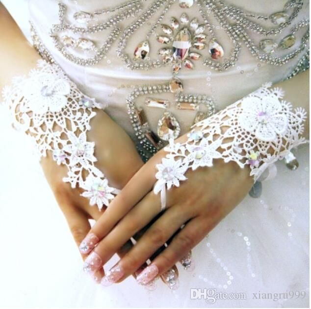 short bridal gloves
