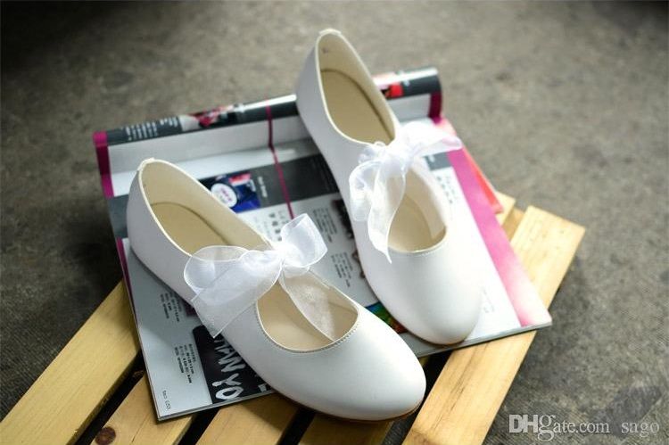 round toe wedding flats