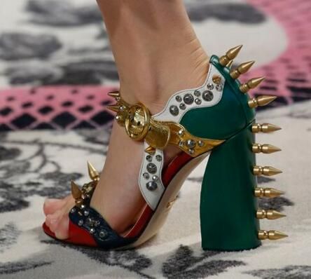 Acquistare Hotsale Runway Fashion Week Style Spikes Rivet Chunky Tacco  Spesso Strano Tacchi Alti Sandali Colore Misto Scarpe Donna Scarpe Estive  Economico | Consegna Veloce E Qualità | It.Dhgate