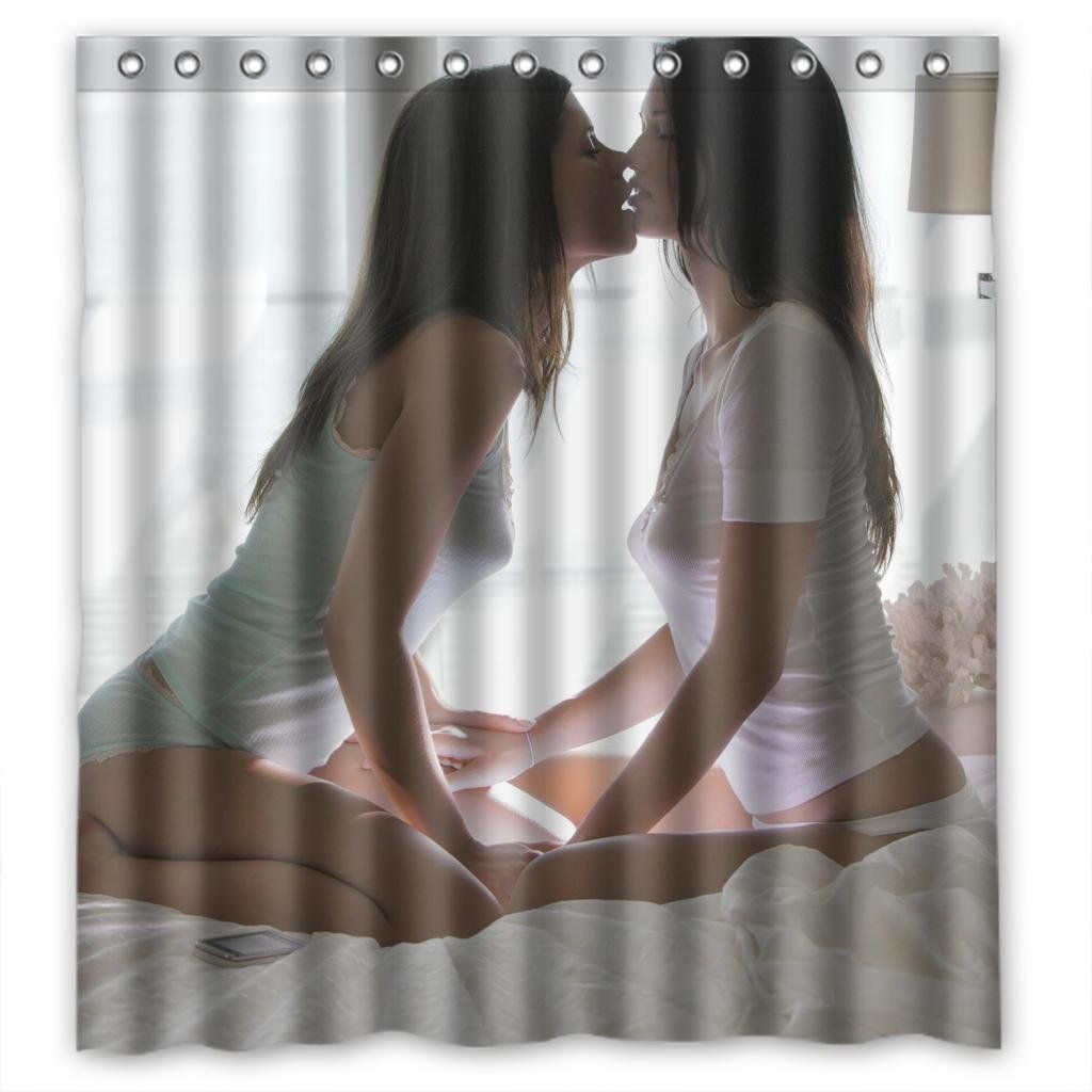 Girls kiss in the shower Girls kiss in the shower