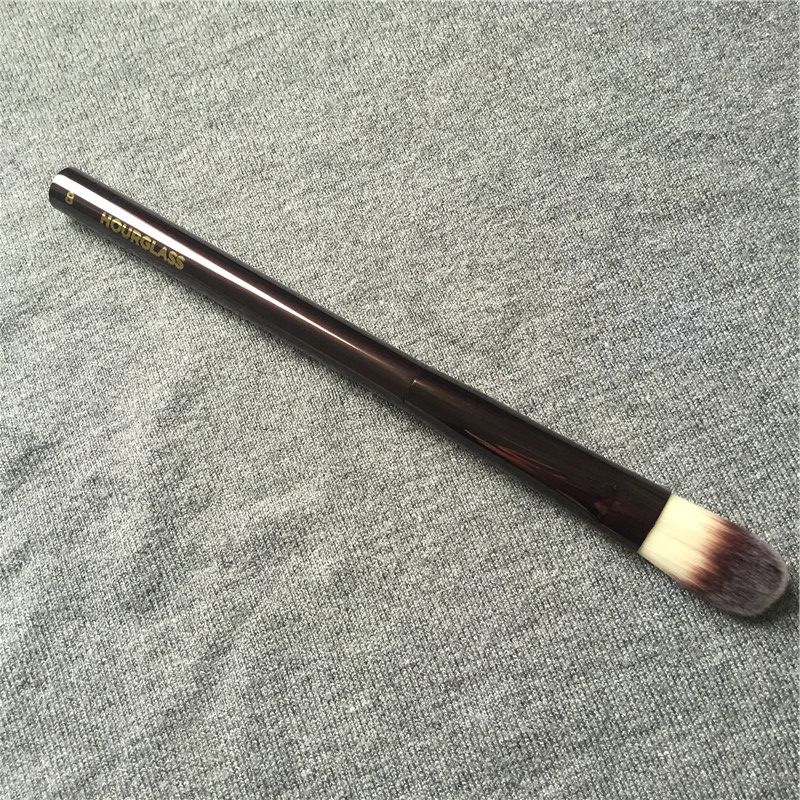 large concealer brush