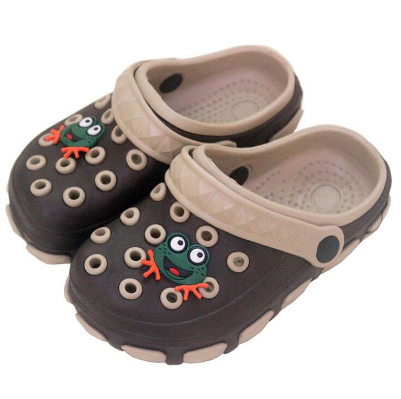 Desconto Em Crianças Sandálias De Verão Chinelos Infantil Menino Crianças  Sapo Dos Desenhos Animados Tamancos Sapatos Mulas Desgaste Não Slip Bebê  Sandálias Do Jardim Da Casa Sapato Loja Online De Sandálias Infantis