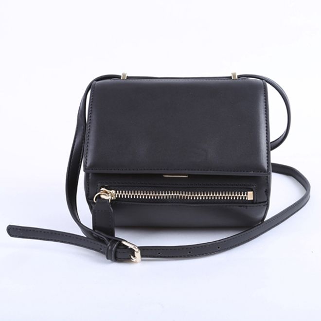 pandora duffle bag