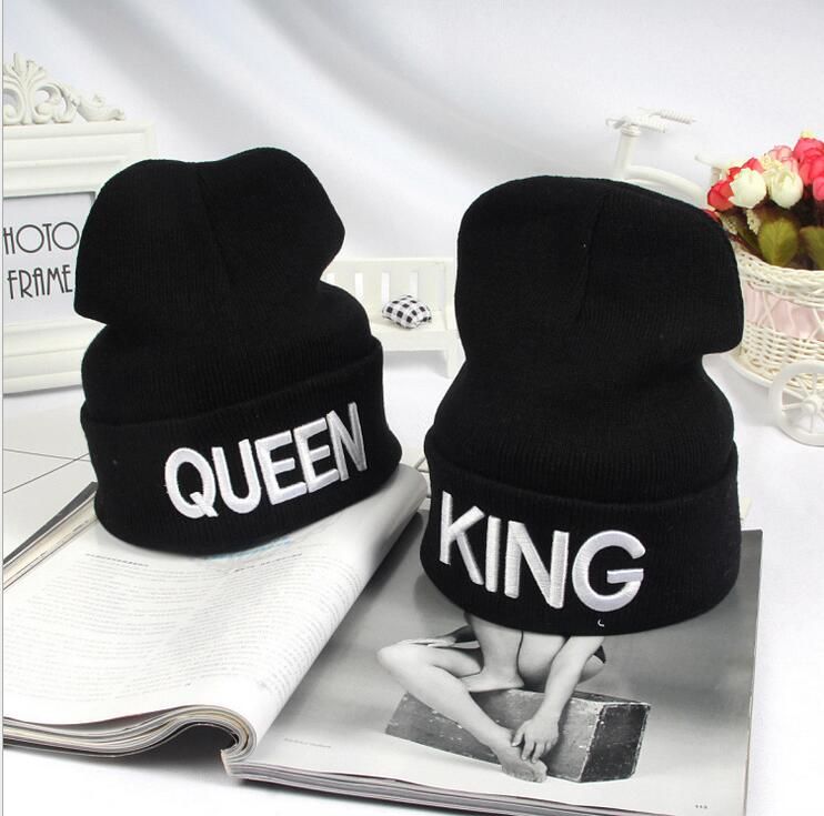 Acquista KING QUEEN Berretti Berretto Cappelli Sportivi Uomo Cappello  Ricamo Berretto Invernale Caldo Cappellino A Maglia Hip Hop Uomini Donne  Amanti Cappelli A 3,58 € Dal Linwei156 | It.DHgate.Com