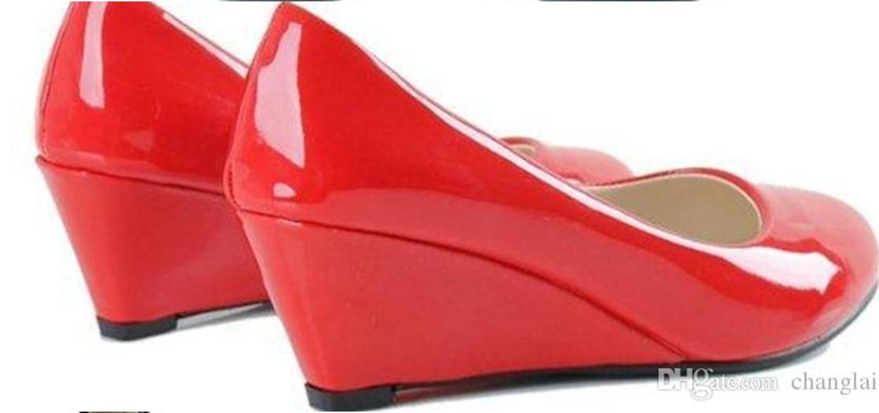 black wedge work shoes