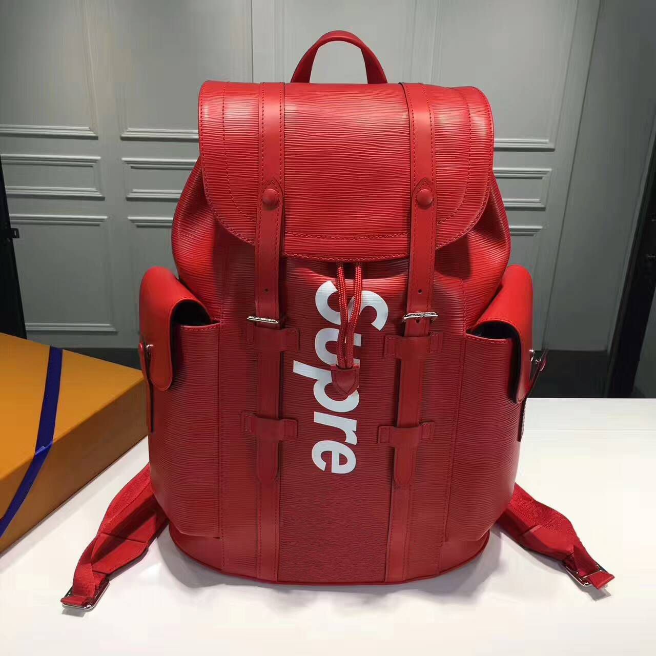 Supreme backpack and Hanes x Supreme socks (W2C in comments) : r/DHgate