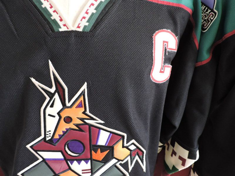 keith tkachuk coyotes jersey