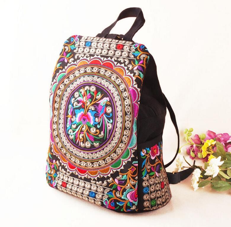 Compra Hot 2017 De La Mujer Ropa De Tela De Algodón Mochilas De Las Señoras  Bolsa De Todo Fósforo De Las Mujeres Bolso De Hombro Dual Pequeña Señora  Bolsas De Bordado H006