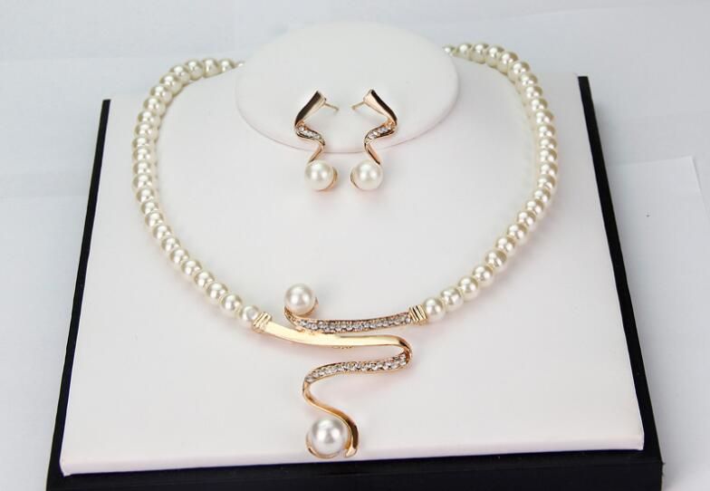 Crystal Pearl Pendant Necklace Earring 